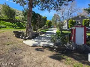 710 Adobe Way, Selah, WA 98942 - #1