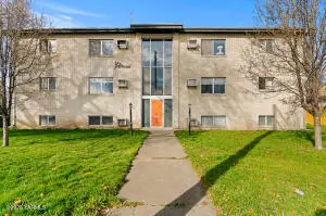 620 S 16th Ave, Yakima, WA 98902 - #1