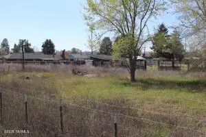 803 Bagley Drive Ave, Sunnyside, WA 98944 - #3