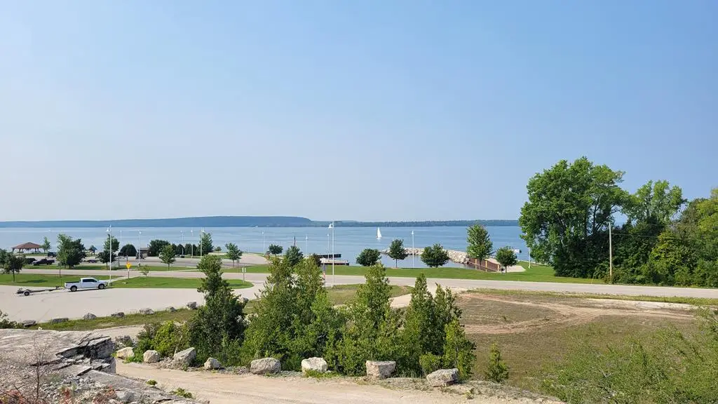 4882 Bay Shore Dr, Sturgeon Bay, WI 54235 - #1