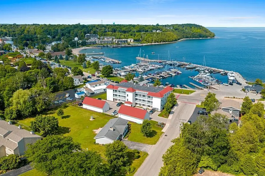 10722 N Bay Shore Dr #104, Sister Bay, WI 54234 - #3