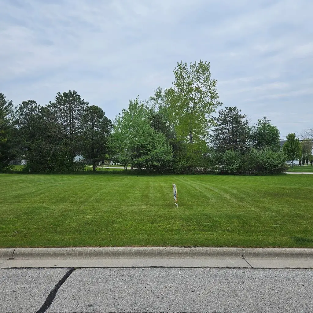 Carrie Lynn Ave, Algoma, WI 54201 - Image #1
