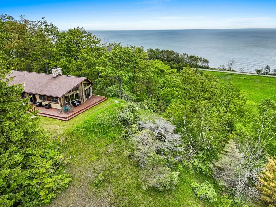 1000 County Rd U, Sturgeon Bay, WI 54235 - Image #2