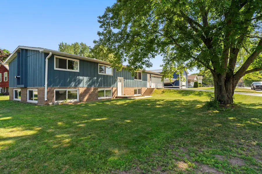 812 Belmar Pl, Sturgeon Bay, WI 54235 - Image #3