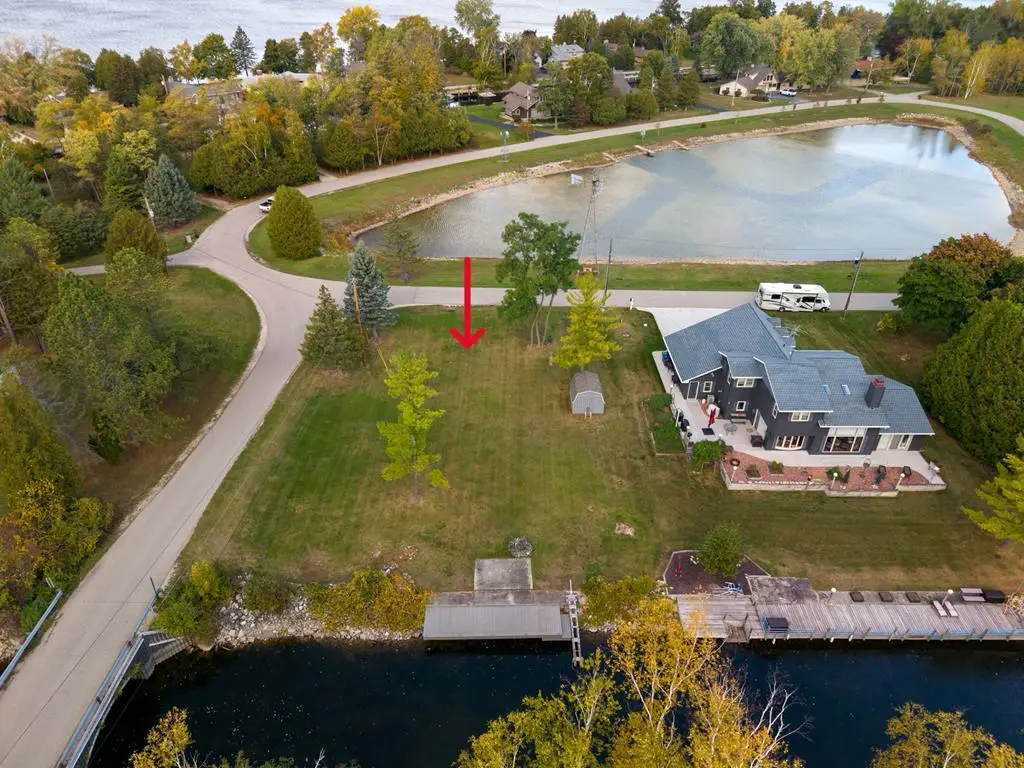 4232 Island Circle Dr, Sturgeon Bay, WI 54235 - Image #1