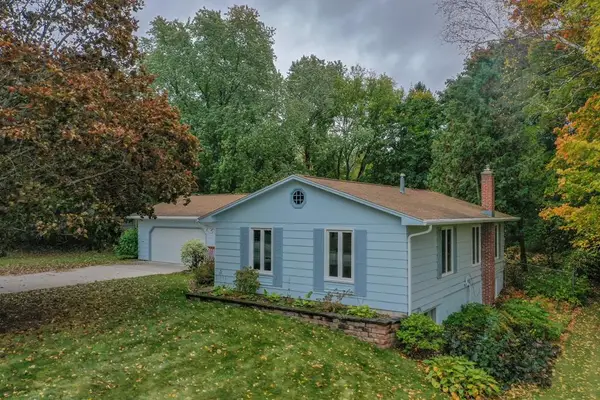 429 W Redwood St, Sturgeon Bay, WI 54235