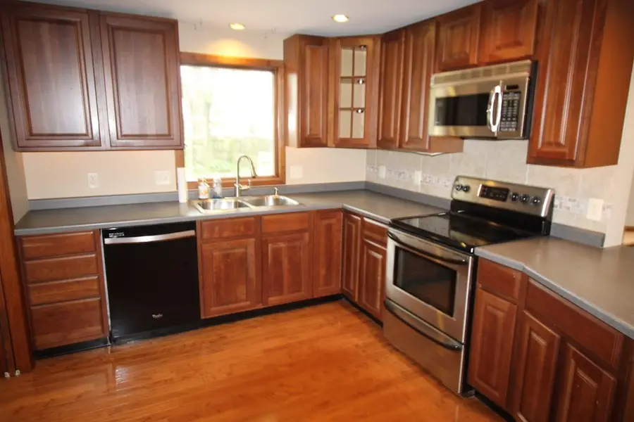 35 Villa Hgts Court, Algoma, WI 54201 - Image #3