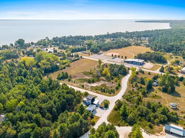 3360 N Sunrise Dunes Cir, Sturgeon Bay, WI 54235