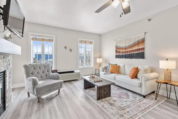 107 N 1st Ave #213/ 215/217, Sturgeon Bay, WI 54235