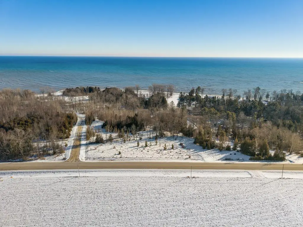 Bluff View Ct, Algoma, WI 54201 - Image #1