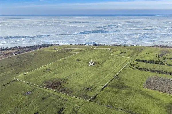 Debroux Ct, Sturgeon Bay, WI 54235