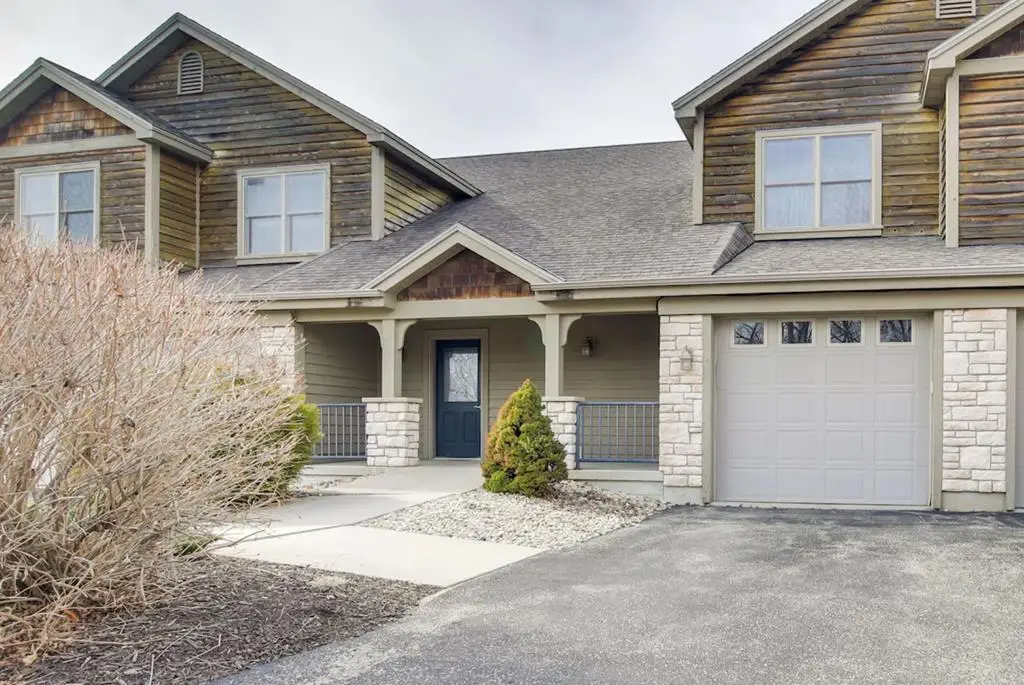 7585 Meadow Ridge Rd #J40, Egg Harbor, WI 54209 - Image #1