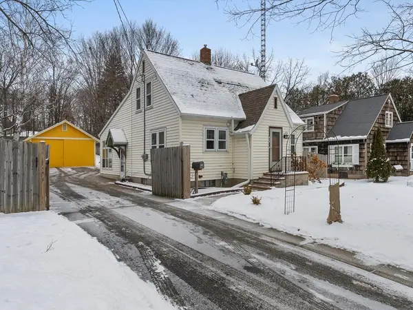 415 S Neenah Ave, Sturgeon Bay, WI 54235