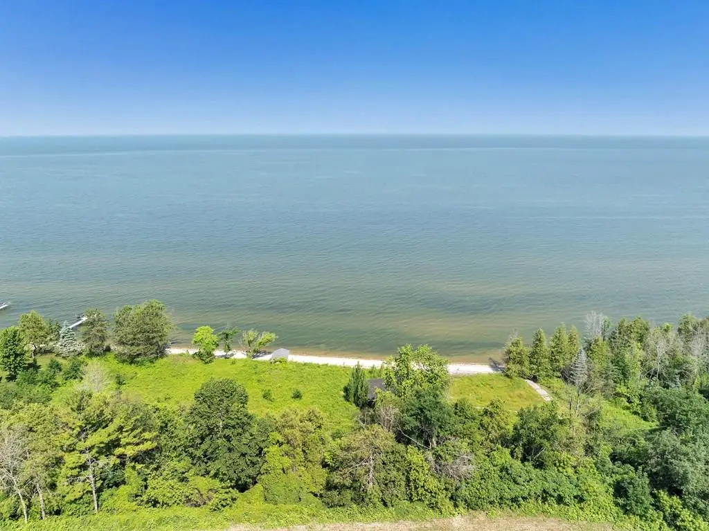 2601 Rutz Ln, Brussels, WI 54204 - #1