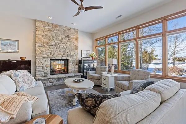 818 Ridgeway Dr, Sturgeon Bay, WI 54235