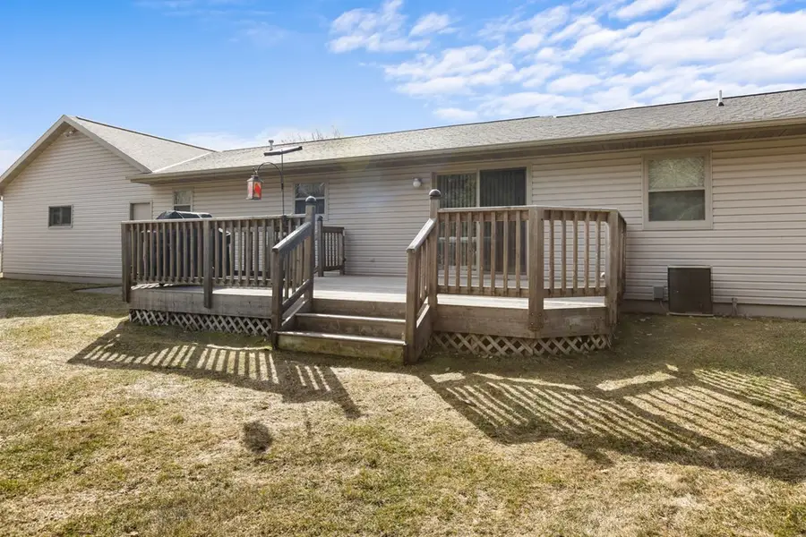 6806 Woodview Dr, Sturgeon Bay, WI 54235 - #2