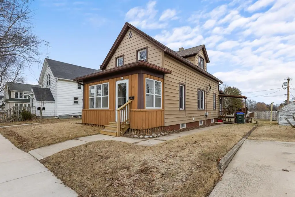 518 Frank Ave, Algoma, WI 54201 - #1
