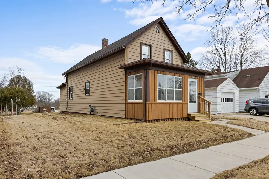518 Frank Ave, Algoma, WI 54201 - #2