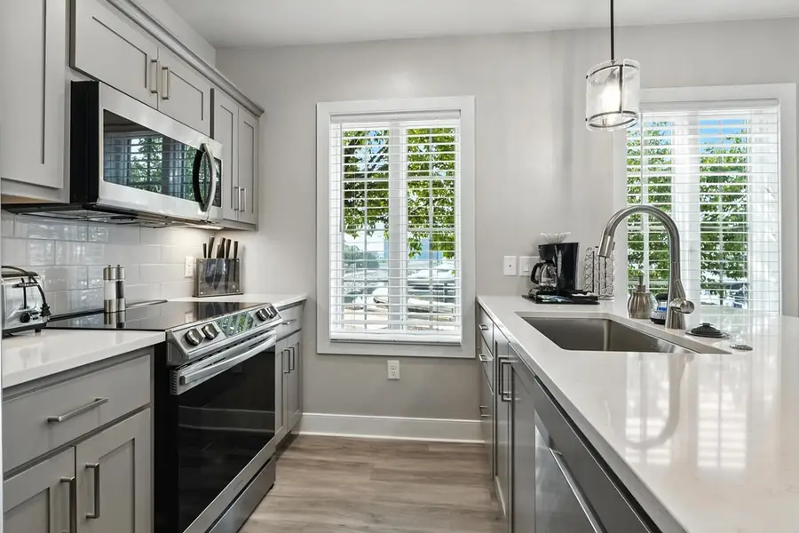 107 N 1st Ave #119/121, Sturgeon Bay, WI 54235 - #3