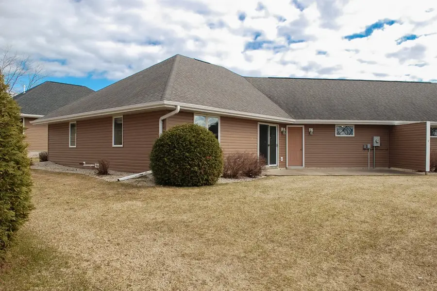 1640 Iowa St #2C, Sturgeon Bay, WI 54235 - #3