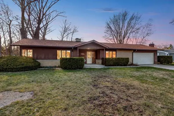 729 S 12th Ave, Sturgeon Bay, WI 54235