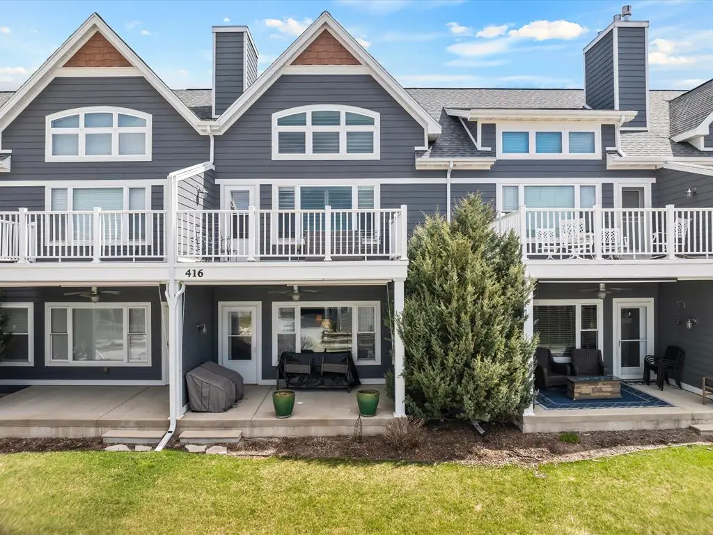 416 S 3rd Ave #104, Sturgeon Bay, WI 54235 - #1