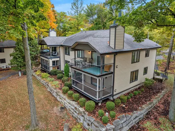 7817 Ridgewood Bluff Dr #7-B, Egg Harbor, WI 54209