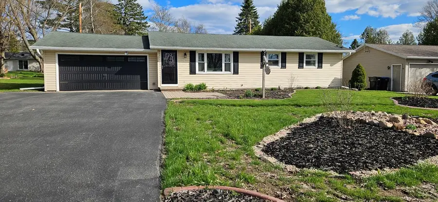 228 N 15th Dr, Sturgeon Bay, WI 54235 - #3