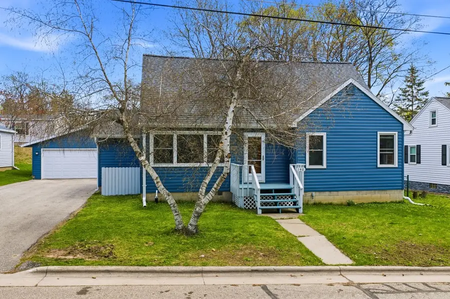 140 N 8th Pl, Sturgeon Bay, WI 54235 - #2