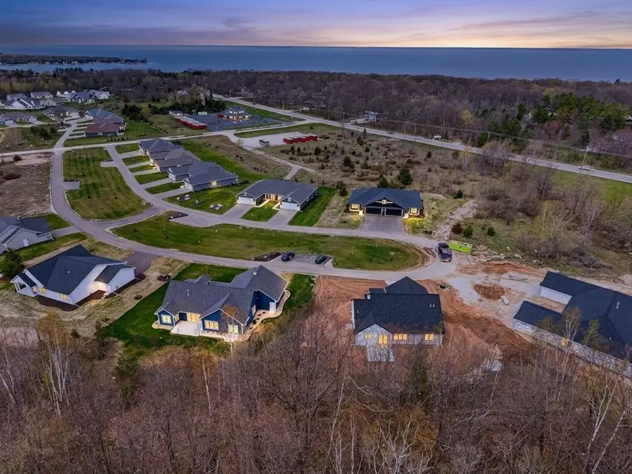 4511 Crooked Stick Ct, North Prairie, WI 54212 - #3