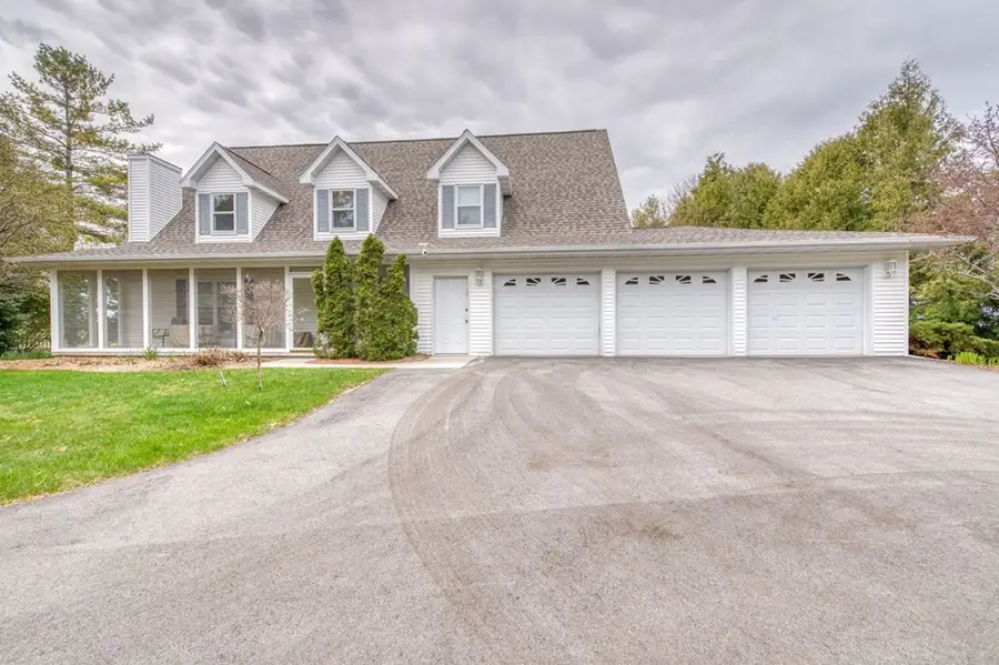 2207 Mill Cr #4, Sister Bay, WI 54234 - #2