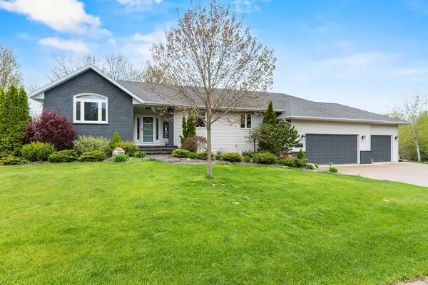461 N 17th Dr, Sturgeon Bay, WI 54235
