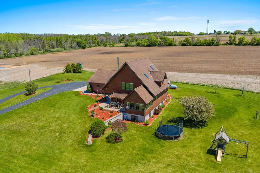 910 Shoemaker Rd, Brussels, WI 54204 - #3