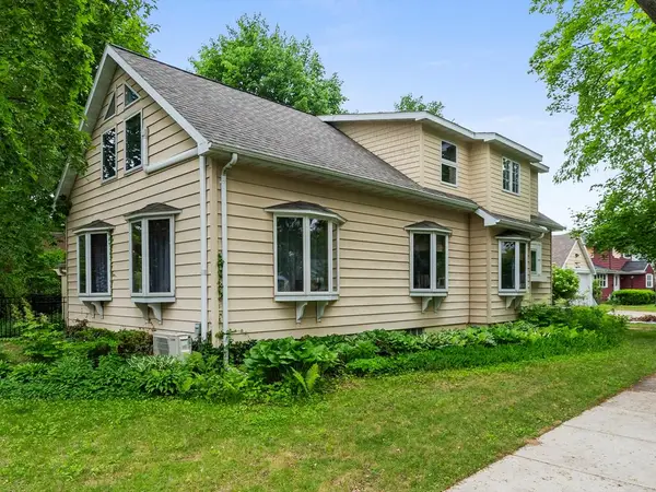 307 S 12th Ave, Sturgeon Bay, WI 54235