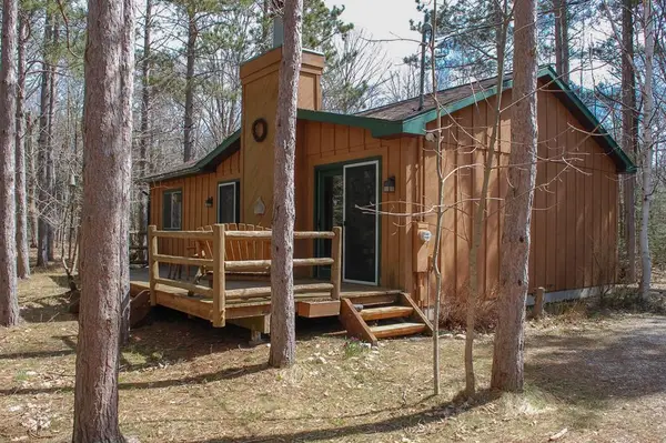 540 Fawn Ln, Ellison Bay, WI 54210