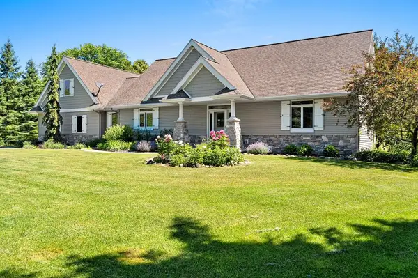 618 Forest Dr, Forestville, WI 54213