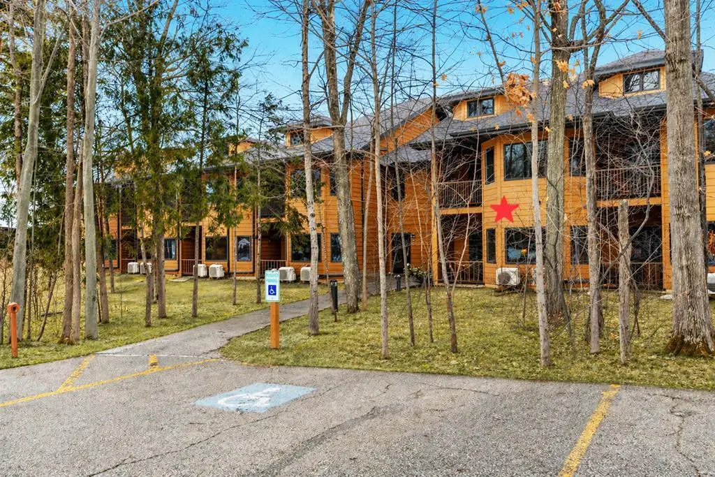 4920 Landmark Cir #208-B1/2208, Egg Harbor, WI 54209 - #1