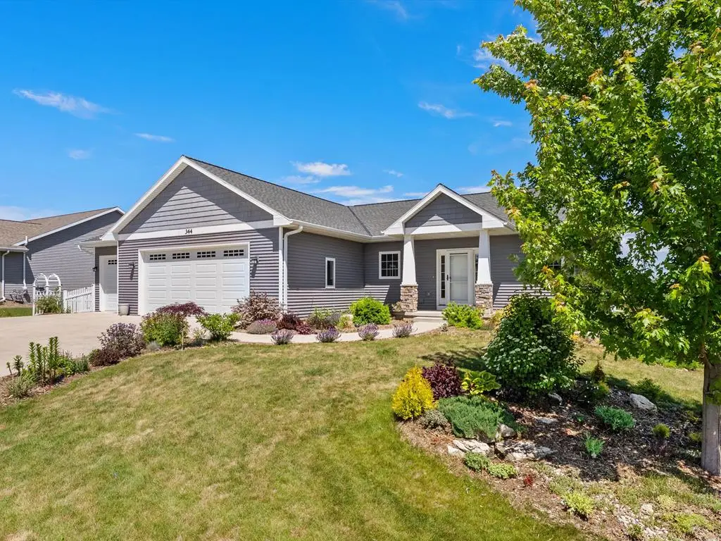 344 N 19th Ave, Sturgeon Bay, WI 54235 - #1