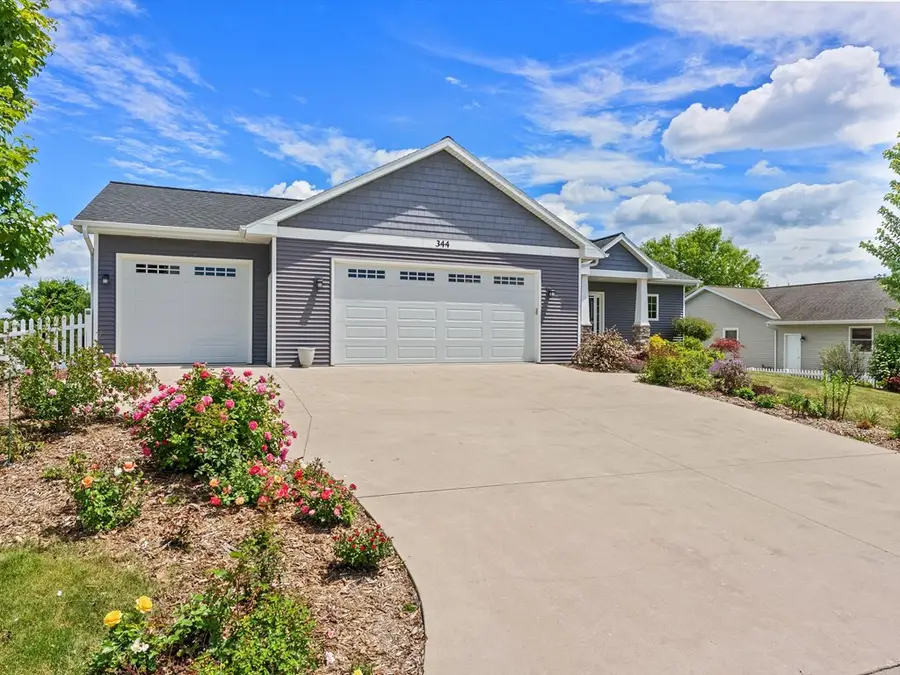 344 N 19th Ave, Sturgeon Bay, WI 54235 - #3