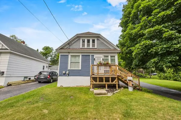 17 S Geneva Ave, Sturgeon Bay, WI 54235 - #2