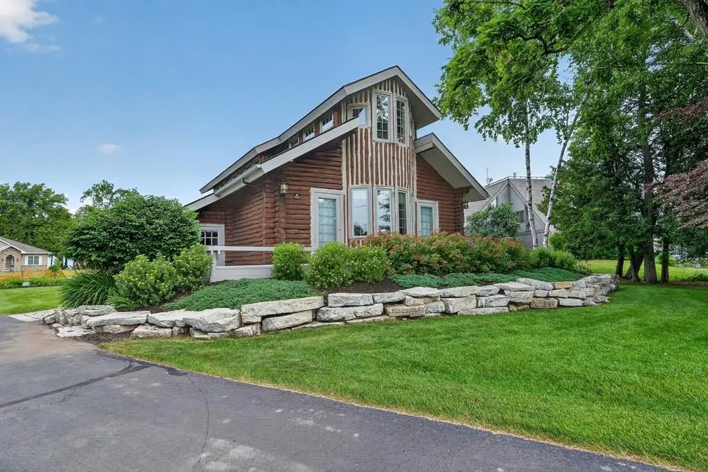 4245 Island Circle Dr, Sturgeon Bay, WI 54235 - #1