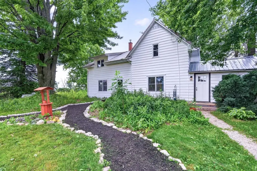 N8421 County Rd D, Algoma, WI 54201 - #1