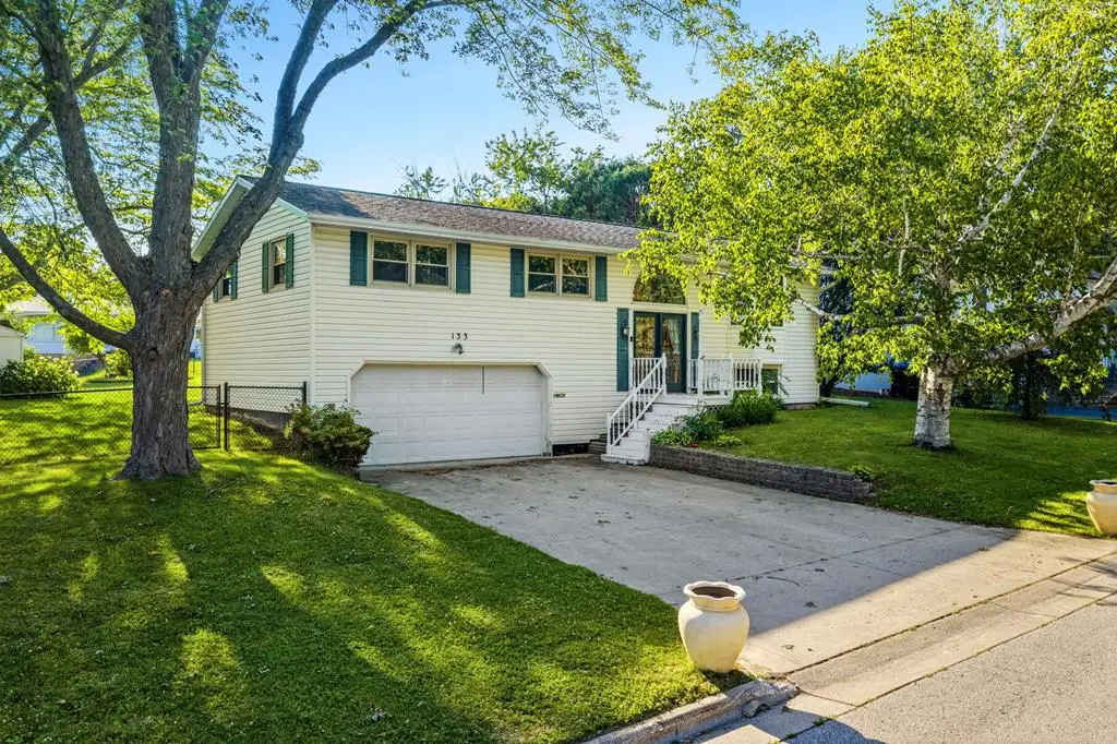 133 N 9th Pl, Sturgeon Bay, WI 54235 - #1