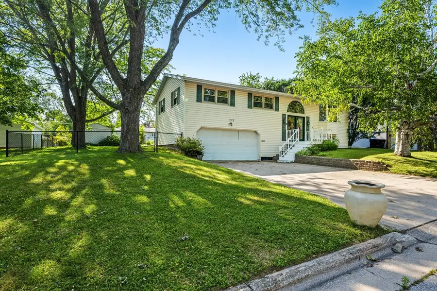 133 N 9th Pl, Sturgeon Bay, WI 54235 - #2