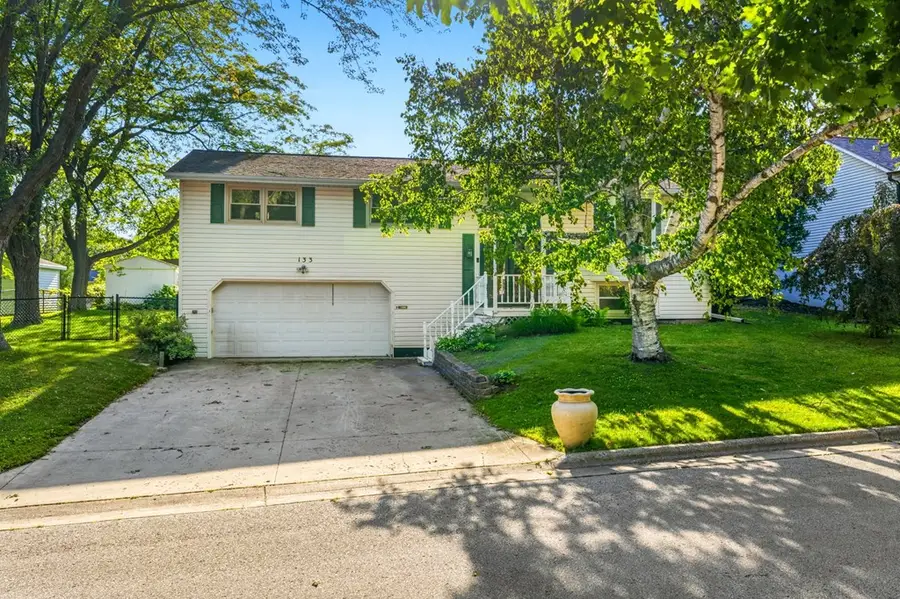133 N 9th Pl, Sturgeon Bay, WI 54235 - #3