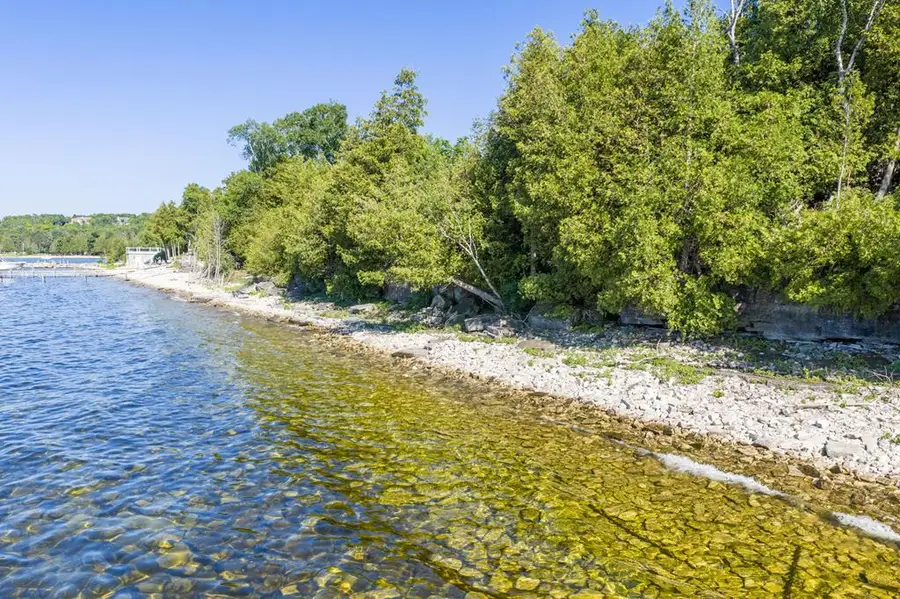 7055 Bay Shore Dr, Egg Harbor, WI 54209 - #3