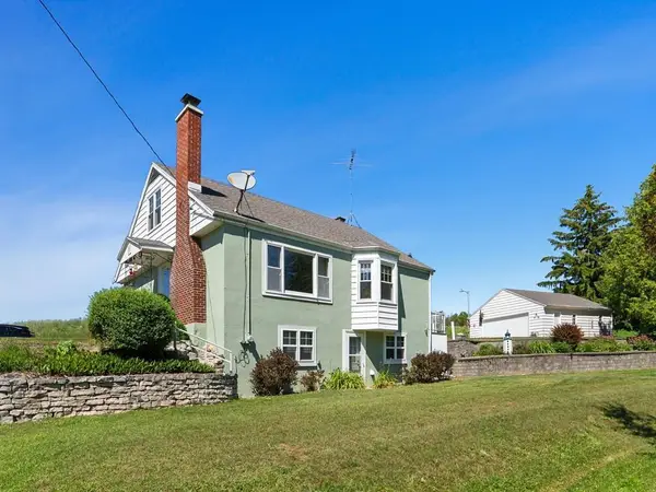 142 County Rd S, Algoma, WI 54201