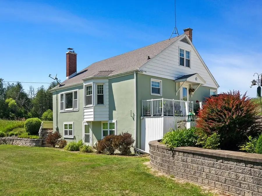 142 County Rd S, Algoma, WI 54201 - #2