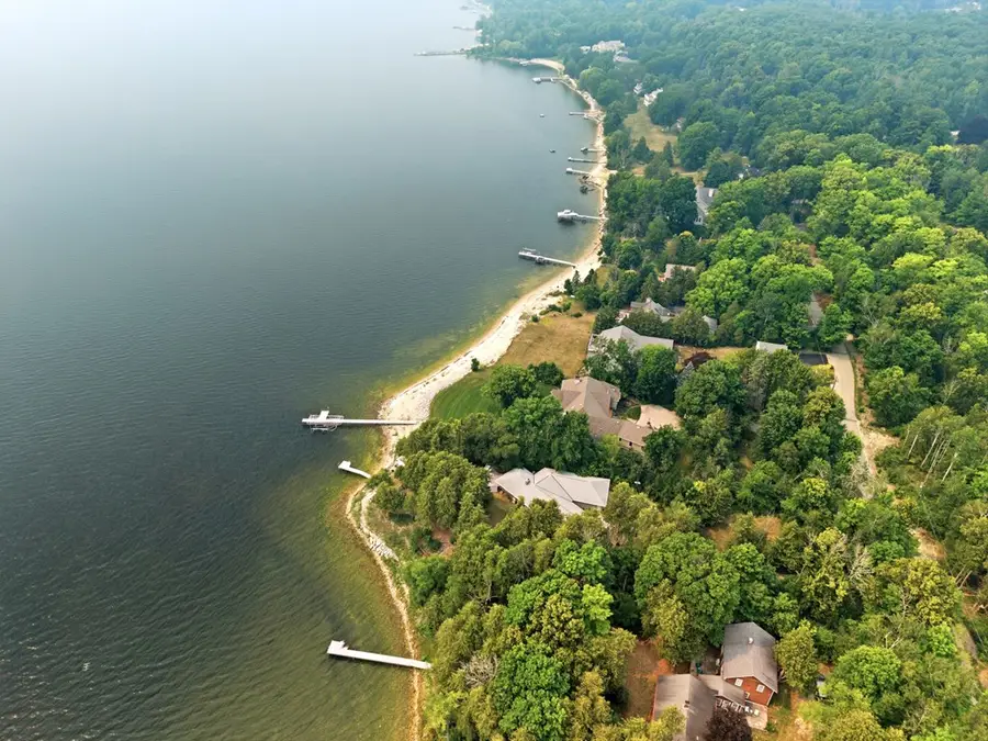 4529 Laurie Ln, Sturgeon Bay, WI 54235 - #2