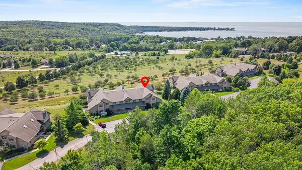 7769 Harbor Vista Rd #314, Egg Harbor, WI 54209